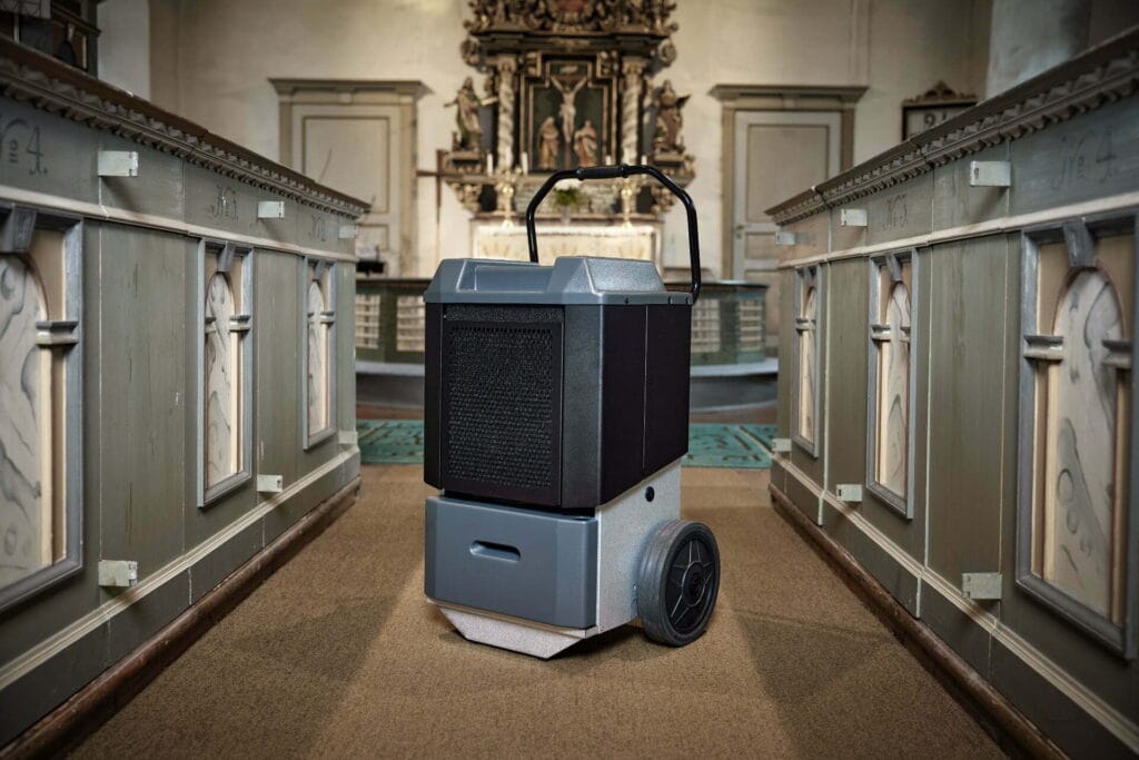 Wood's WCD8HG in Church