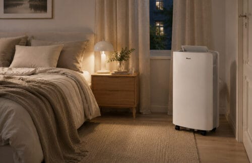 Wood's AC Cortina in bedroom